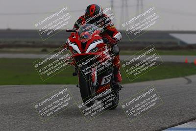 media/Nov-30-2025-TrackDaz (Sun) [[d8b22663df]]/A Group/Session 4 (Wheelie Bump)/